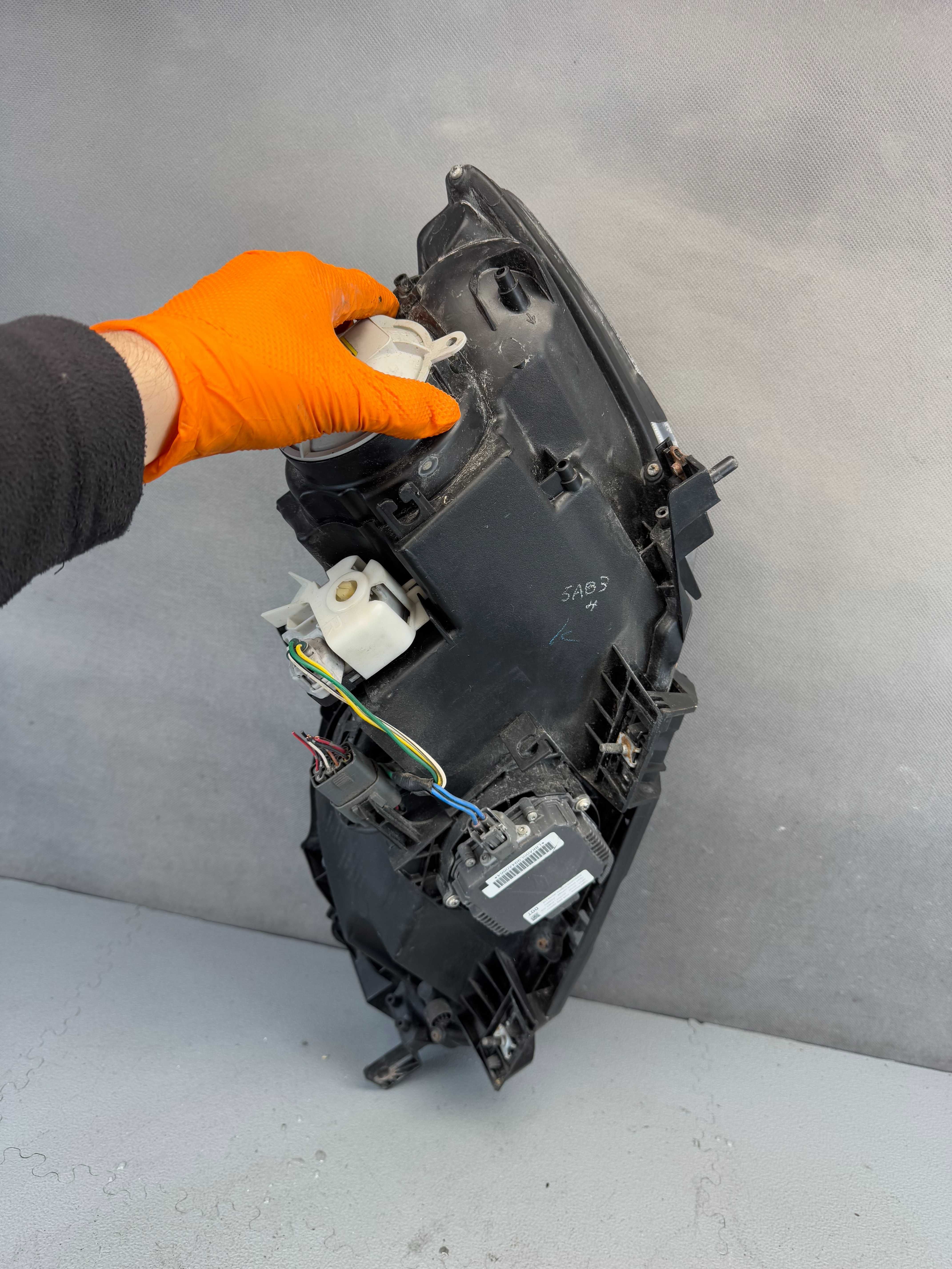 Mazda CX-7 CX7 Lampa Przednia Xenon Prawa Europa Kompletna Stan BDB