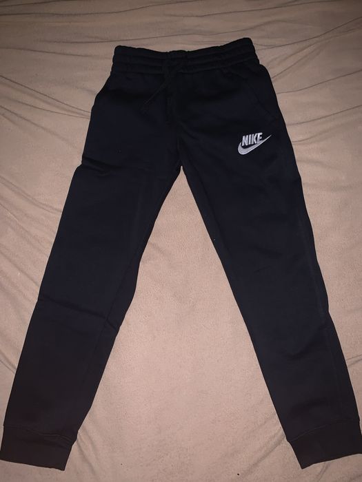 Оригінальні дитячі штани NIKE B NSW CLUB FLC JOGGER PANT BLACK