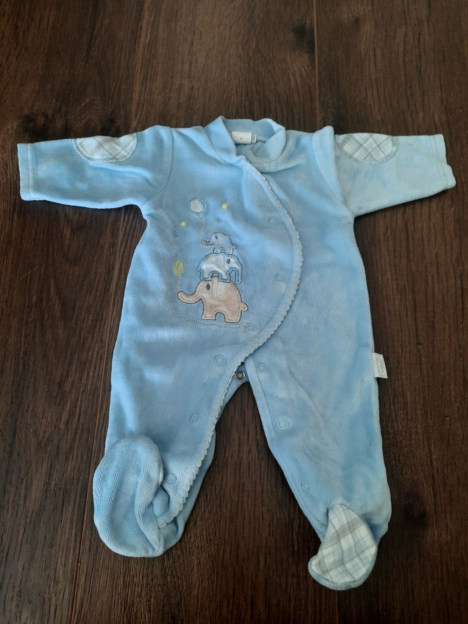 Babygrows Maiorista e inExtenso tamanhos 0 e 3 meses
Em algodão.
1