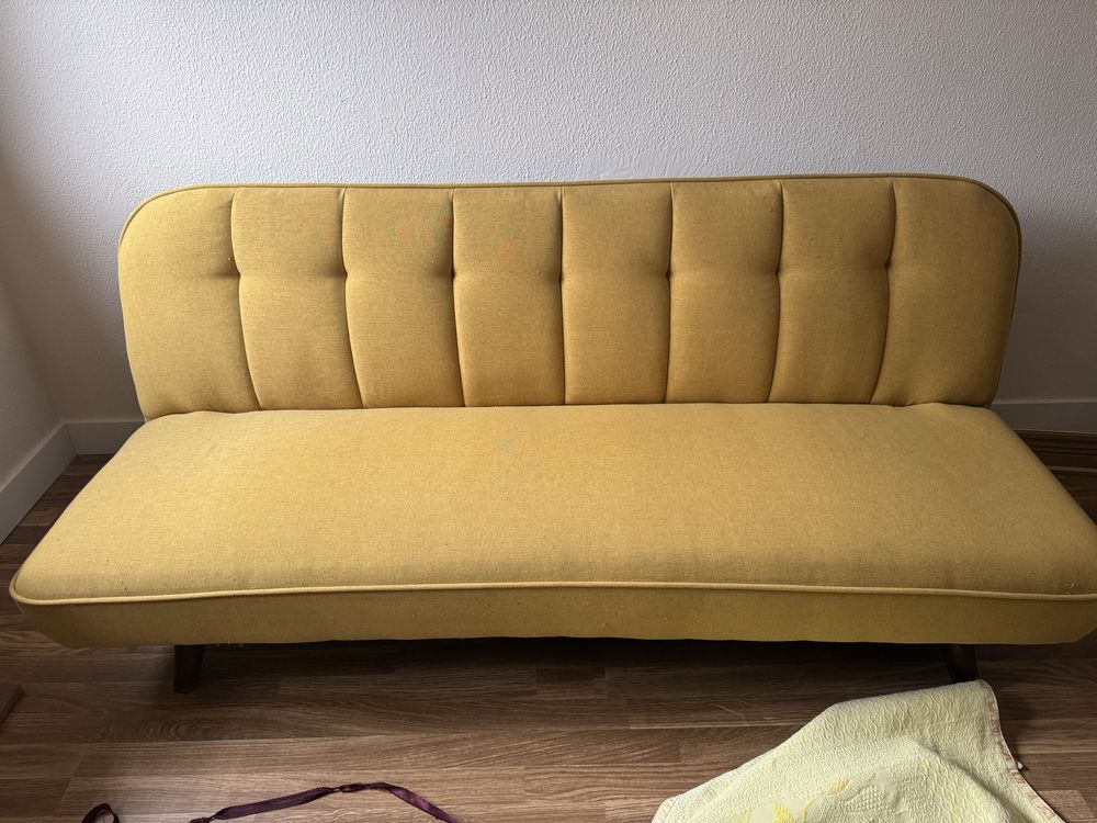 Sofa cama amarelo