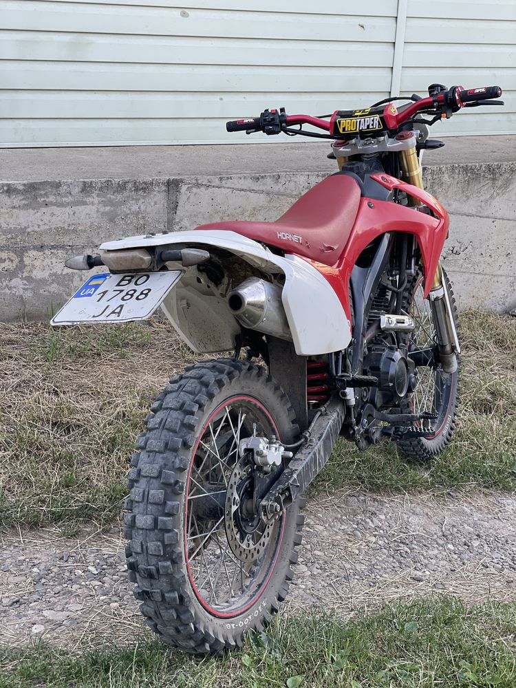 Продам мотоцикл ендуро 250