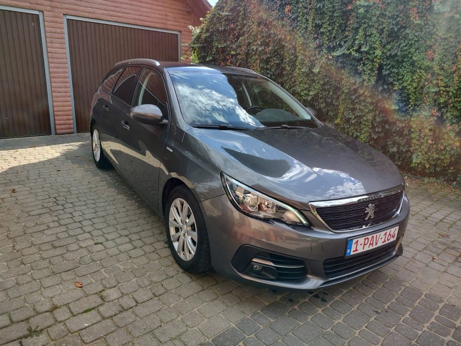 Peugeot 308 bogate wyposażenie orginalny przebieg kamera cofania