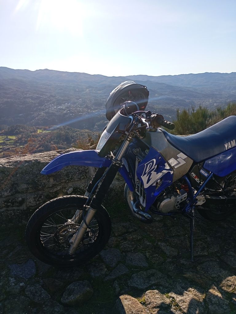 Vendo ou troco dtr 125