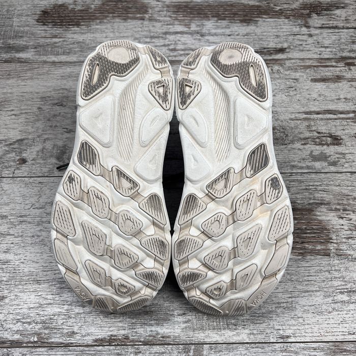 Кросівки Hoka Clifton 9 1127896 розмір 39 оригінал