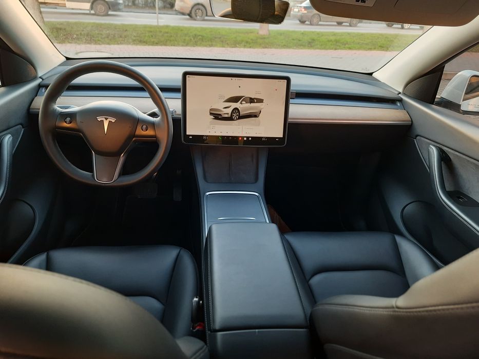 Tesla Model Y 2022 Dual Motor Long Range  повний привід 4×4
