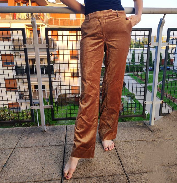 Welurowe spodnie dzwony