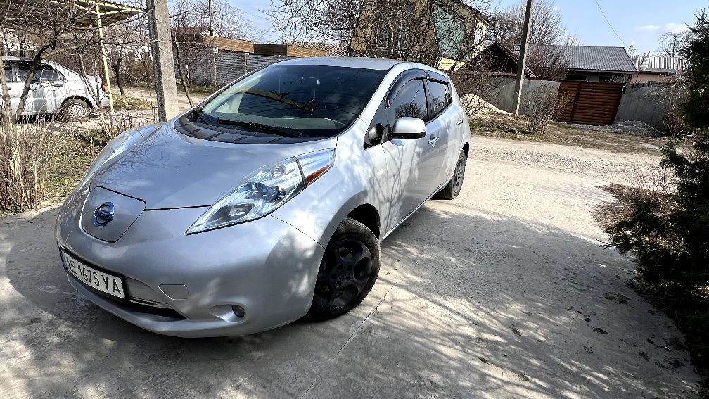 Nissan Leaf Soh 77  лиф леаф  электромобиль