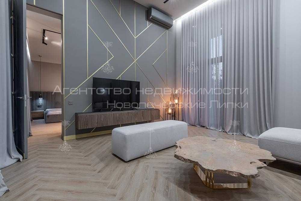 Продаж будинку за бассейном 250 км м Козин Конча-Заспа