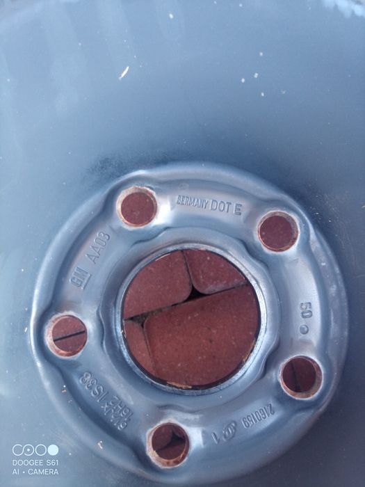 Komplet kół zimowych Semperit Astra - Mokka 215/65/16 ET 38 5x105