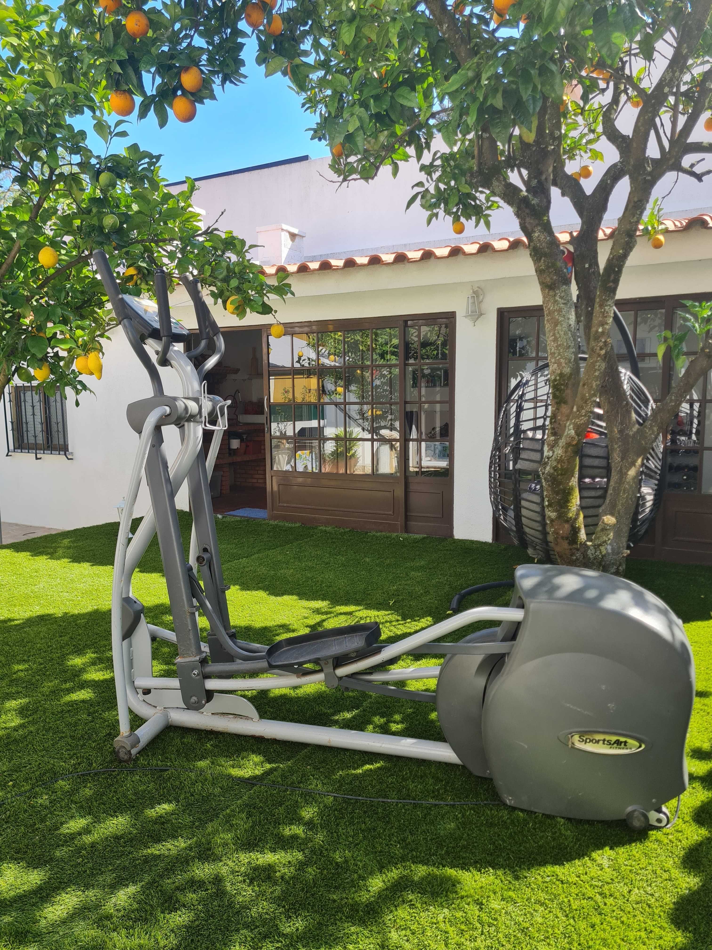 Bicicleta Elíptica profissional de ginásio - Sports Art 805