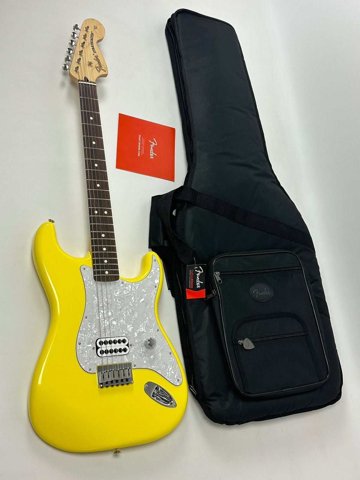Акція!New Fender Tom DeLonge Stratocaster Graffiti Yellow (2023р,800$)