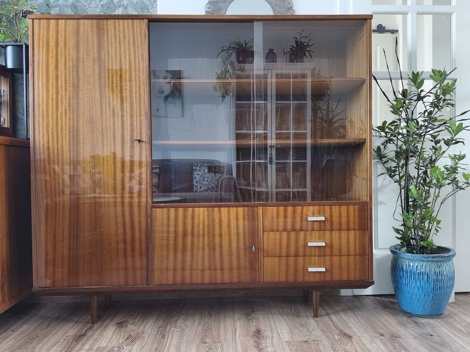 Witryna, biblioteczka PRL drewno