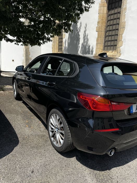 BMW - Serie 1 - Preto