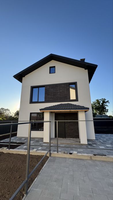 Готовый дом на против парка Дубки. Газ и центральные коммуникации