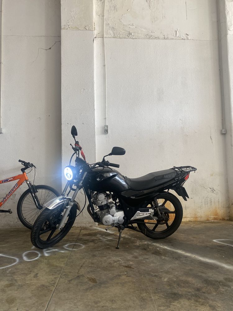 Motocicleta sym 125 cc