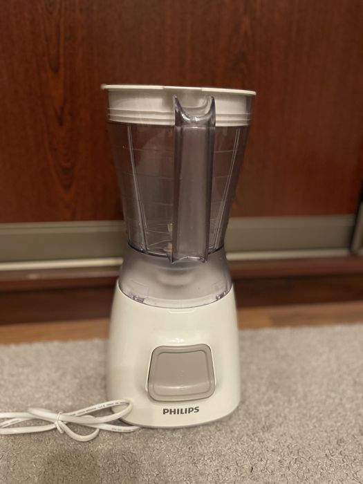 Блендер Philips HR2052