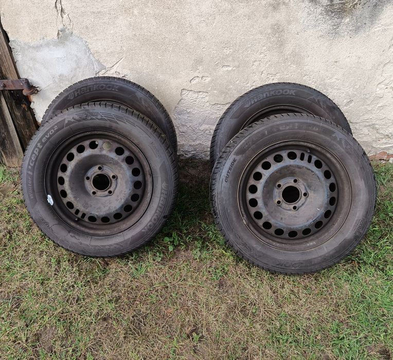 Sprzedam Opony zimowe Hankook Winter i*cept evo2 215/60R16 99H