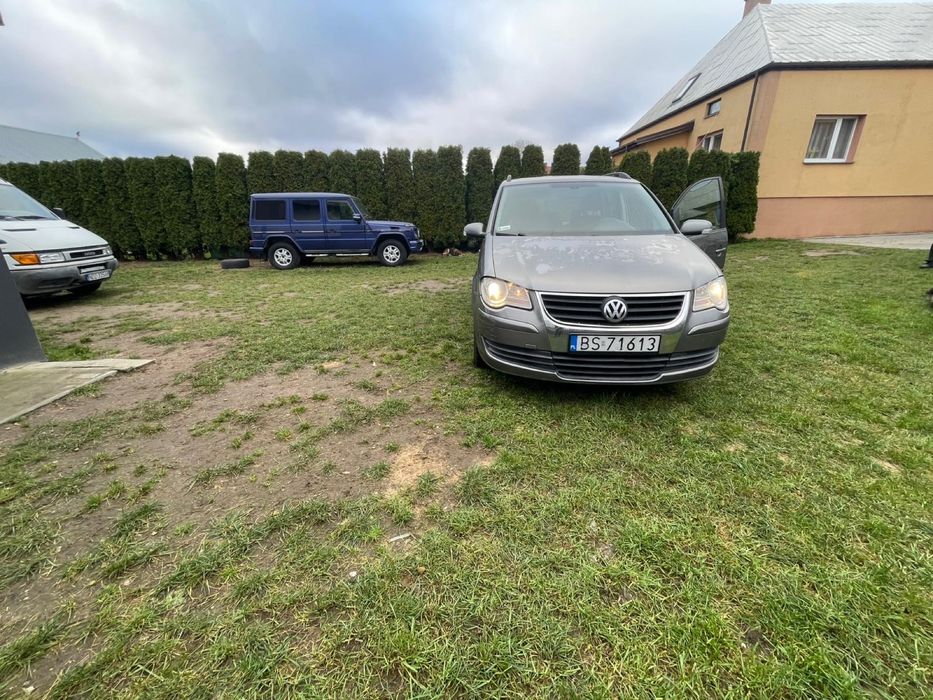 vw Touran 2008 samochod osobowy