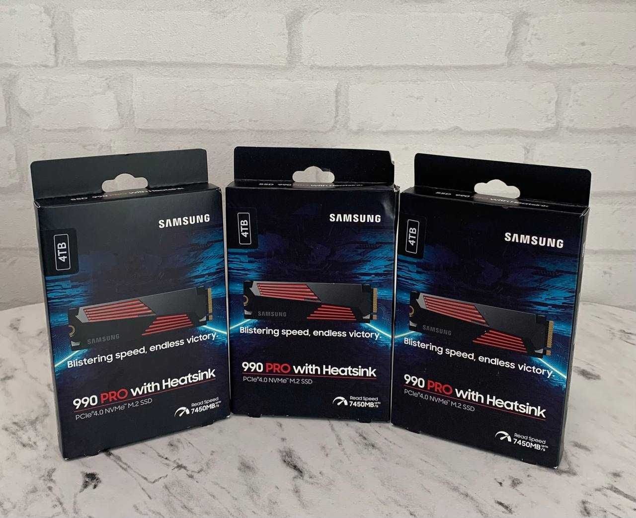 SSD накопичувач Samsung 990 PRO with Heatsink 4 TB 4000ГБ