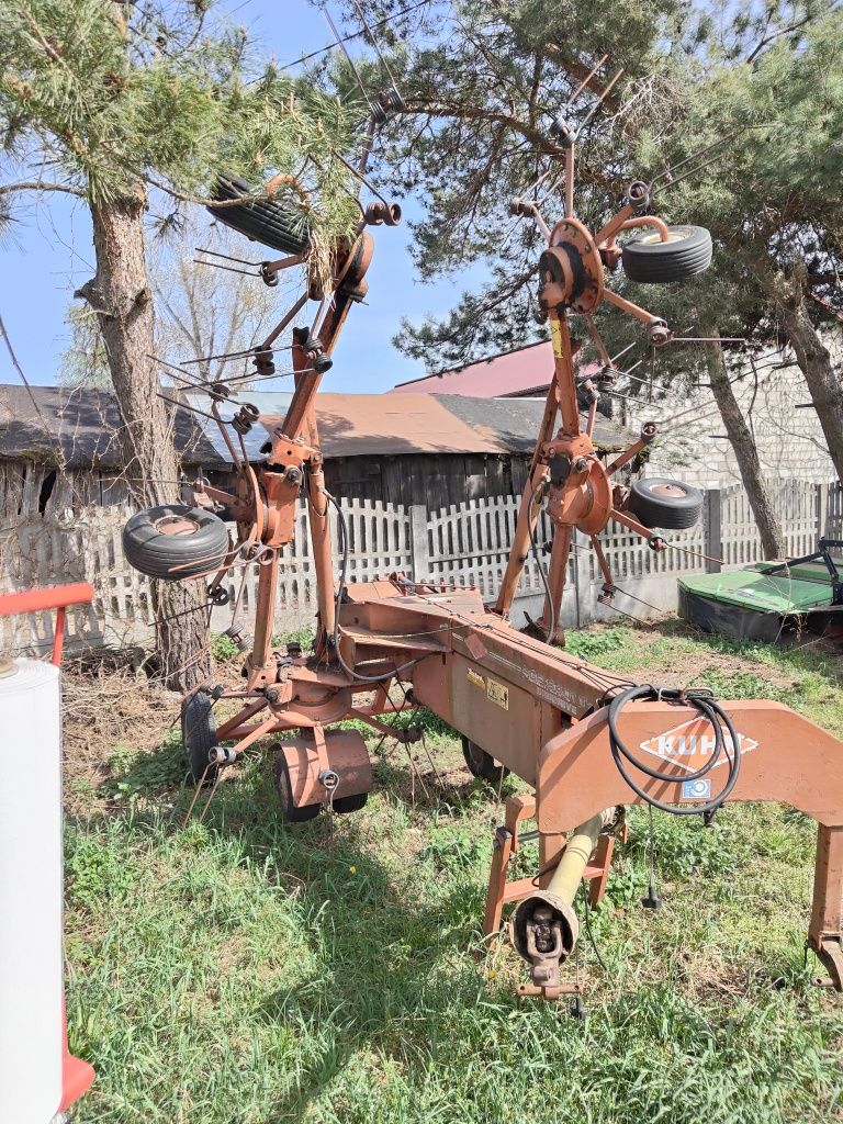 Sprzedam przetrzasarka kuhn gf6401 przetrząsacz