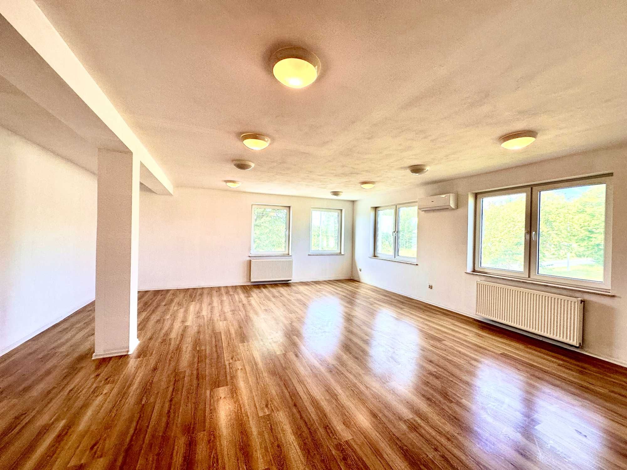 Lokal do wynajęcia 47,1 m2 - I piętro , klima, doświetlony.