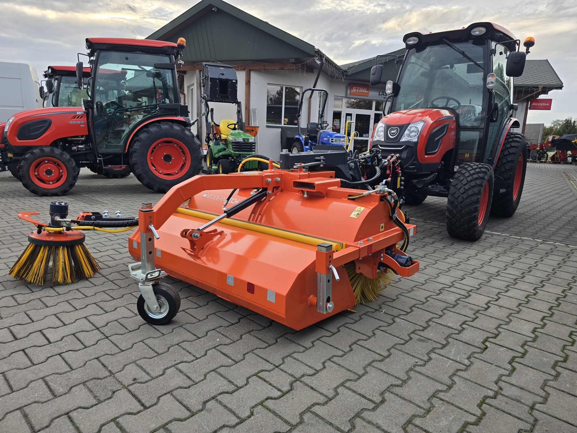 SUPER zestaw w SUPER cenie KIOTI DK6020CH skrzynia bezstopniowa HST