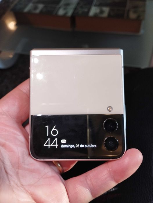 Samsung Galaxy Z Flip 3 5G