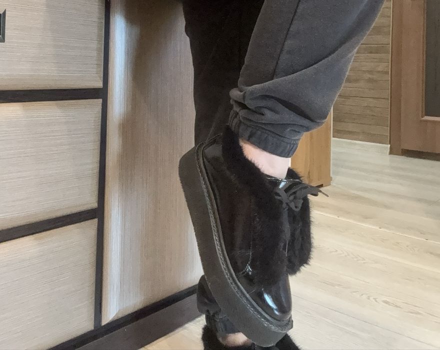 Продам теплі снікерси