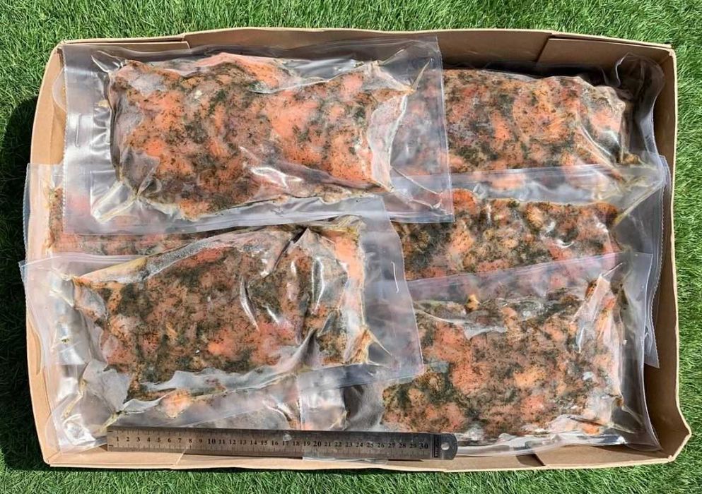 Лосось шматками (сьомга) в маринаді 2,5кг, ціна за 1кг