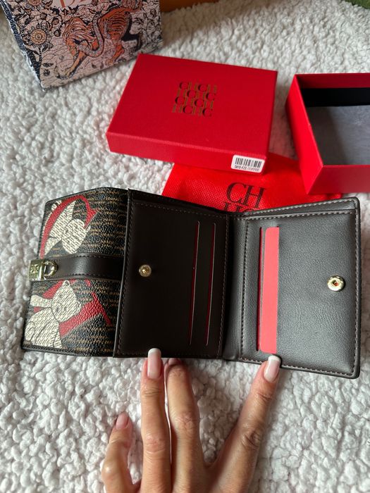 Porfel mały Carolina Herrera Logo monogram w pudełku nowy