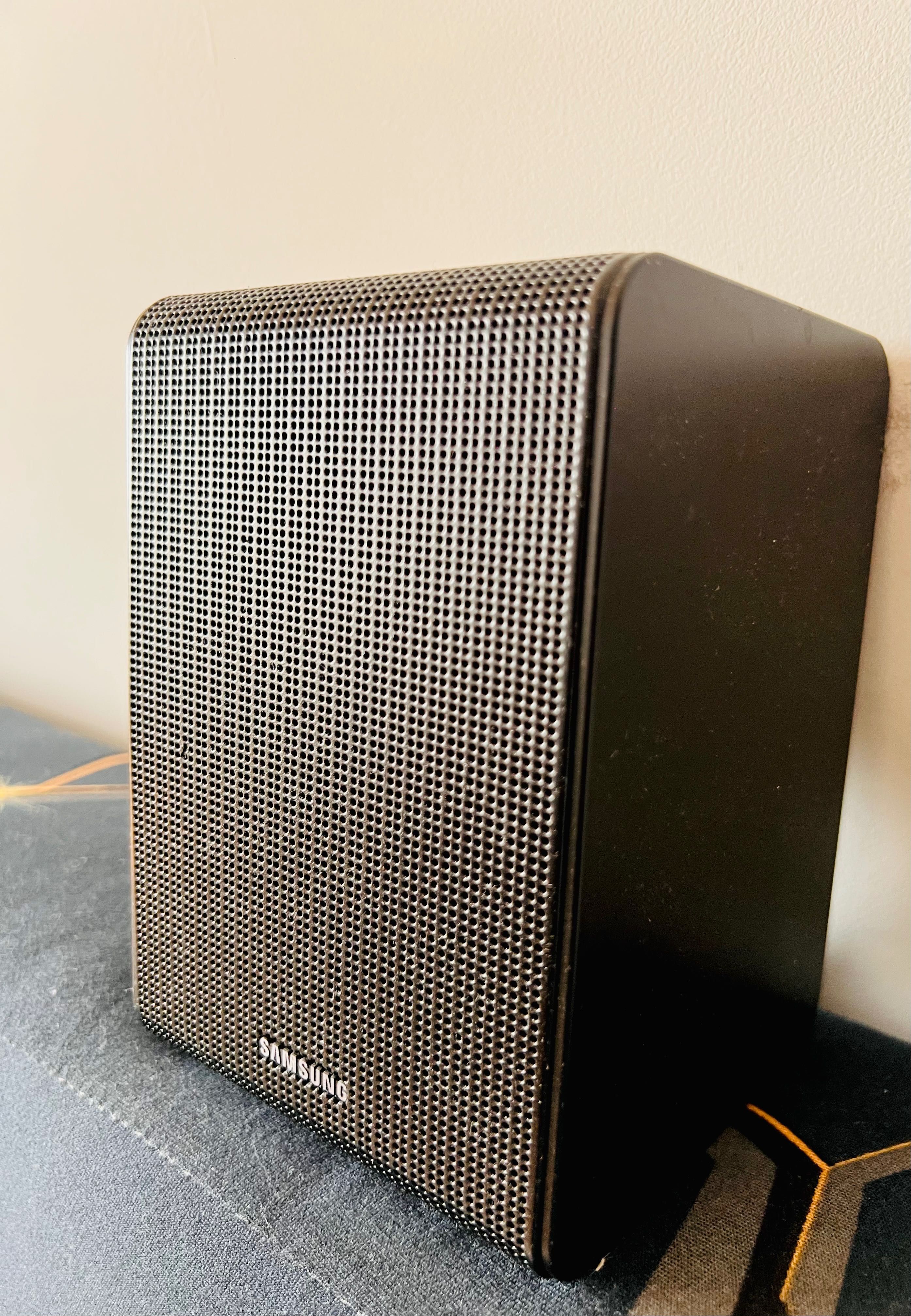 Samsung A550 soundbar & 9200s rear speaker