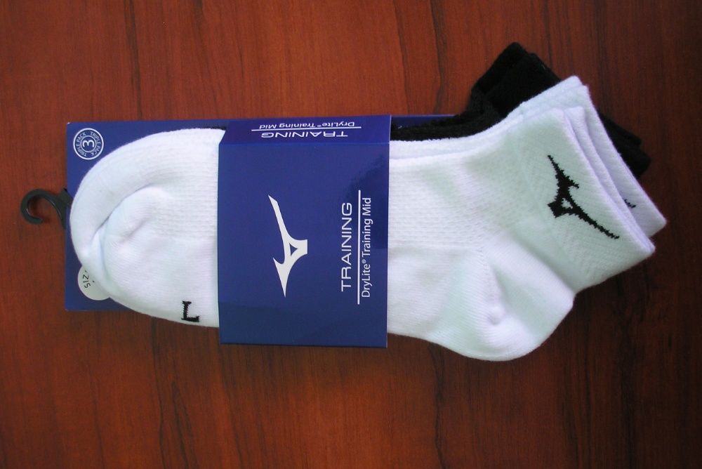 Шкарпетки для тренувань Mizuno Training Mid 3P. Спортивні носки Мізуно