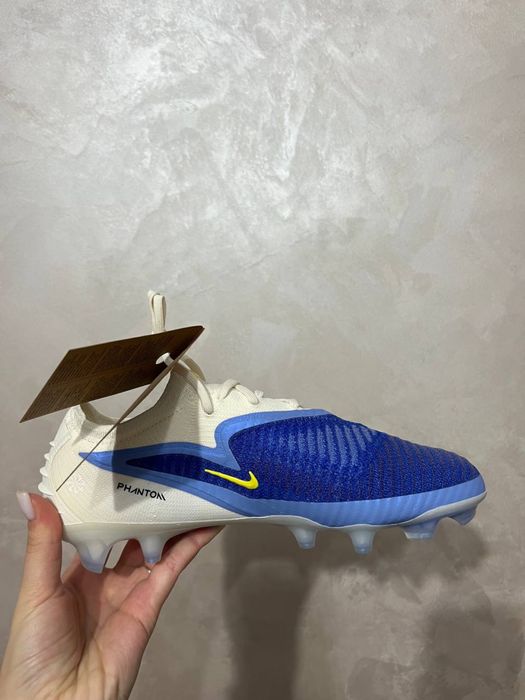 Продам бутци Nike Phantom 6 Low Elite розмір 40