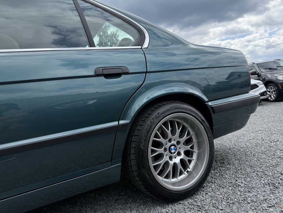 BMW 5 E34 музейна