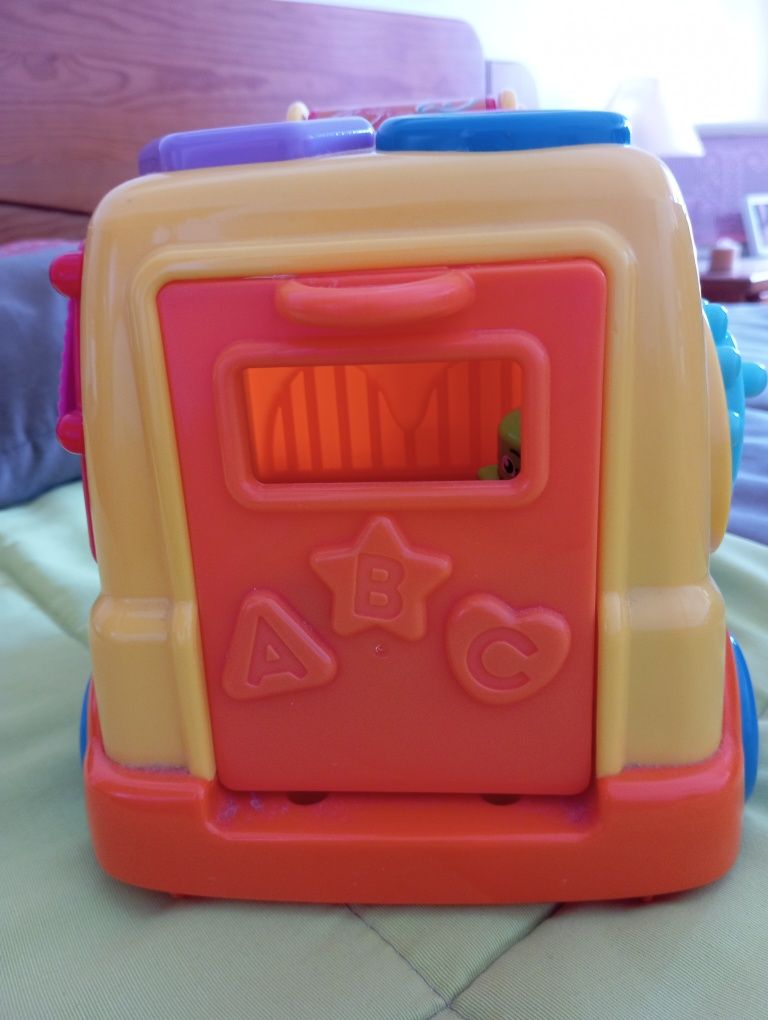 Carrinho educativo