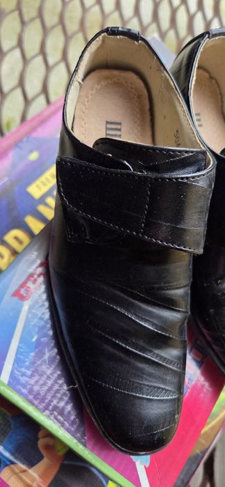 Віддам дитячі туфельки
