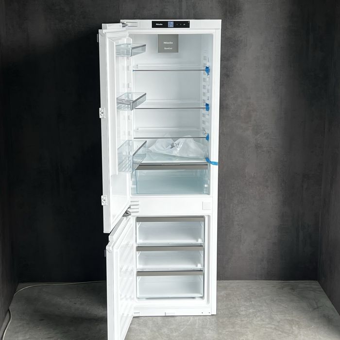 !!!LUX!!! 2025 рік Холодильник Miele KFN 7734 C NoFrost WiFi Виставка