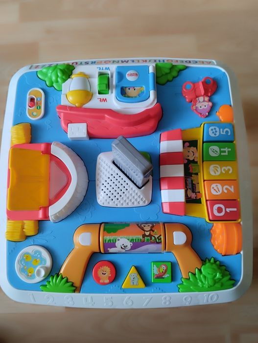 Stolik edukacyjny Fisher price