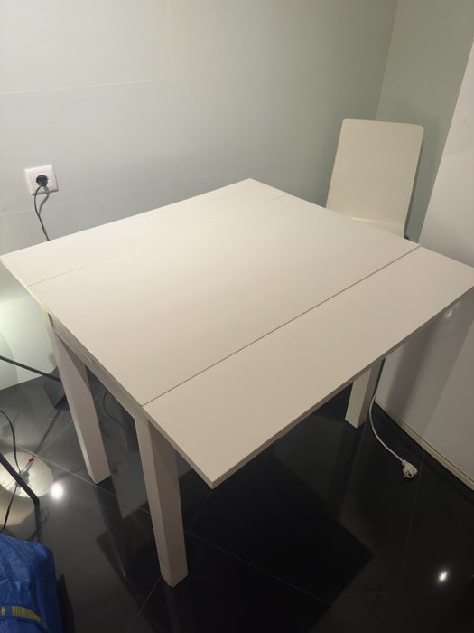 Mesa extensível Ikea branca (para despachar)