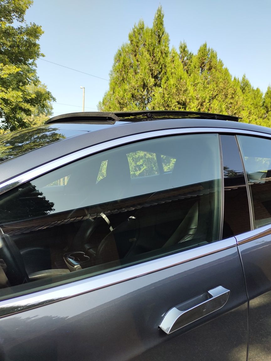 Tesla model S, 85D 85kWh.Dual Motor (417 к.с.) AWD
