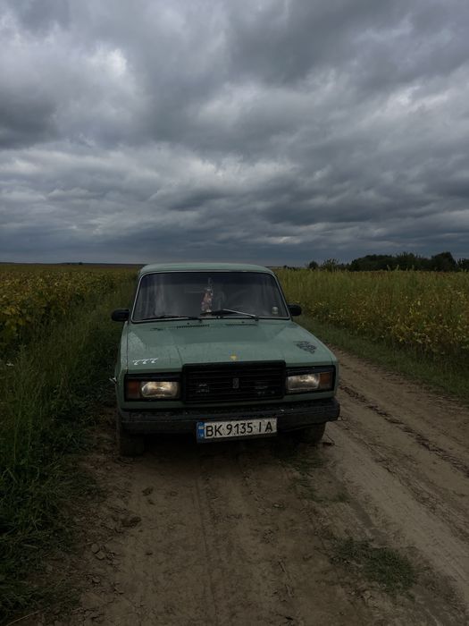 Продам авто ваз 2107