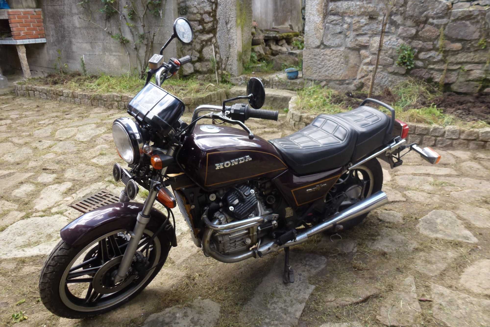 Mota Honda GL500 SilverWing Interstate (importada América)