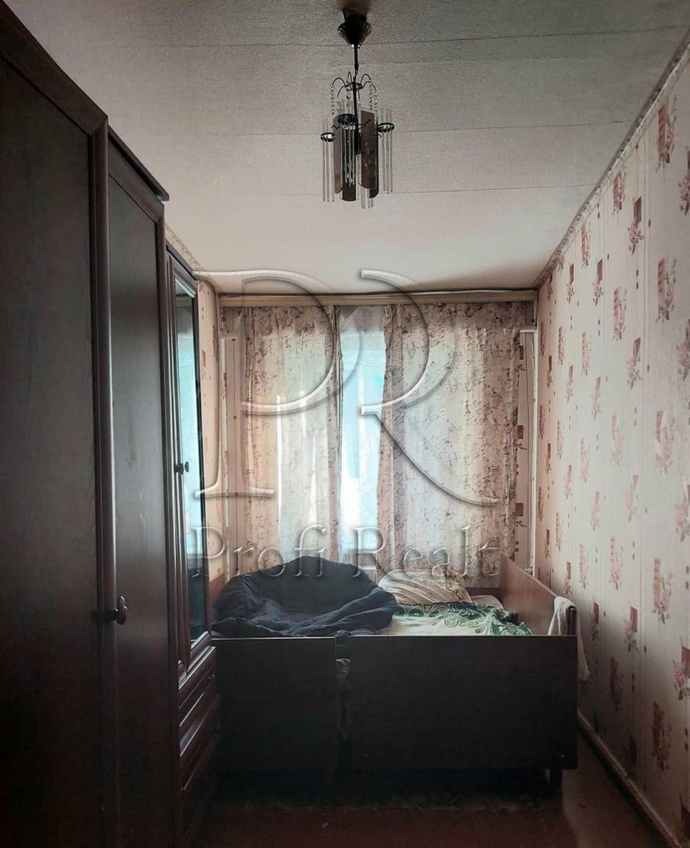 Продаж 3 кімн. квартири за адресою Кирилівська 110