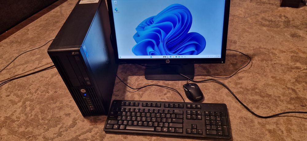 Firmowy zestaw komputerowy HP Intel i3 Windows11 monitor HP