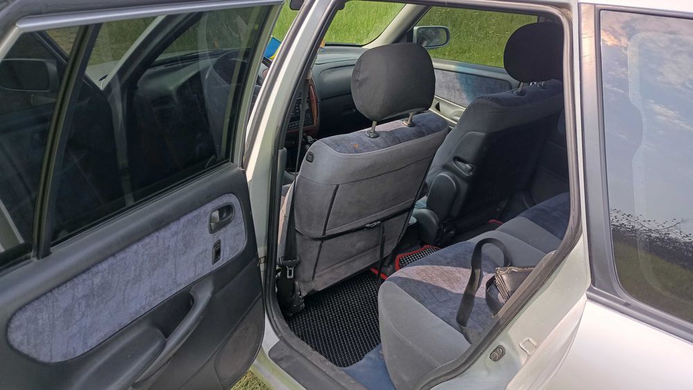 Мазда 626 Універсал 1998 рік