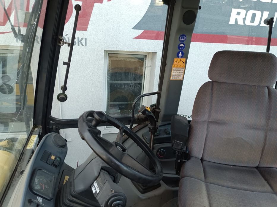 Koparko-ładowarka NEW HOLLAND LB115B