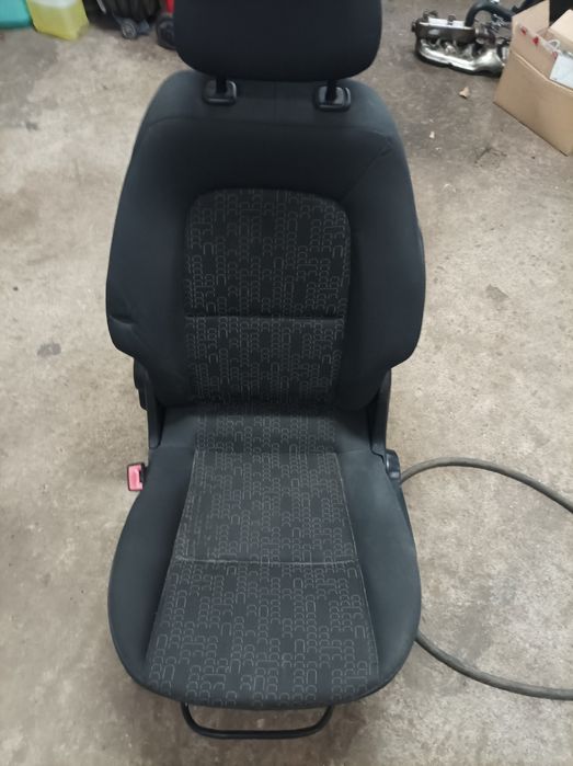 Mitsubishi Colt vi lift fotel fotele mechanizm wycieraczek podłokietni