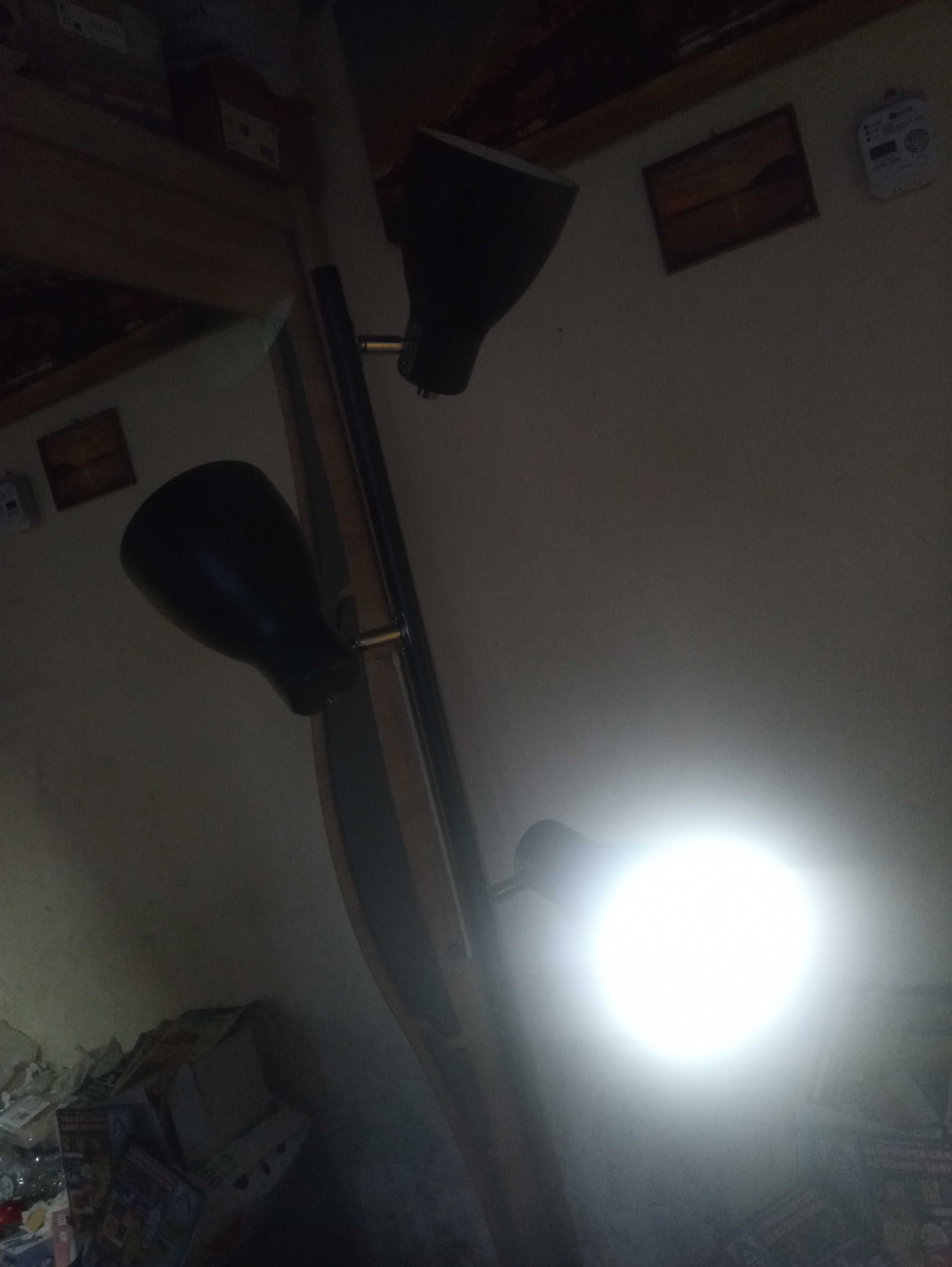 Sprzedam lampe stojąca 3 swiatla