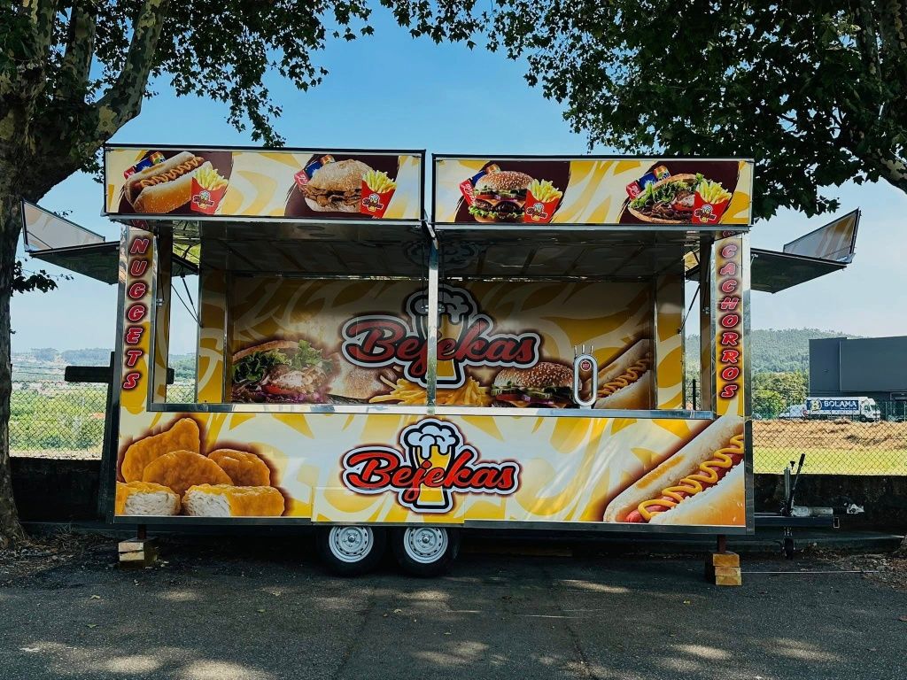 Roulote Bar  5,50m  X  2,30m