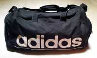 Torba sportowa Adidas. W bardzo dobrym stanie.